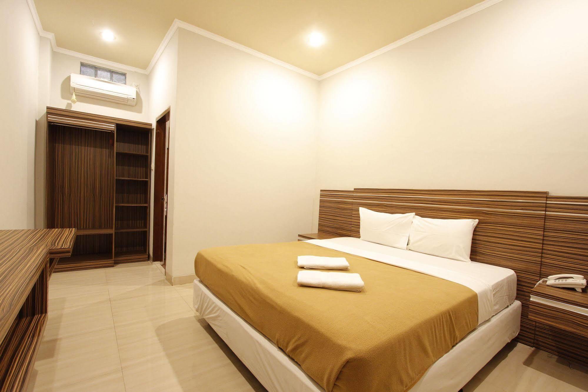 Palapa Hotel Mataram Eksteriør billede