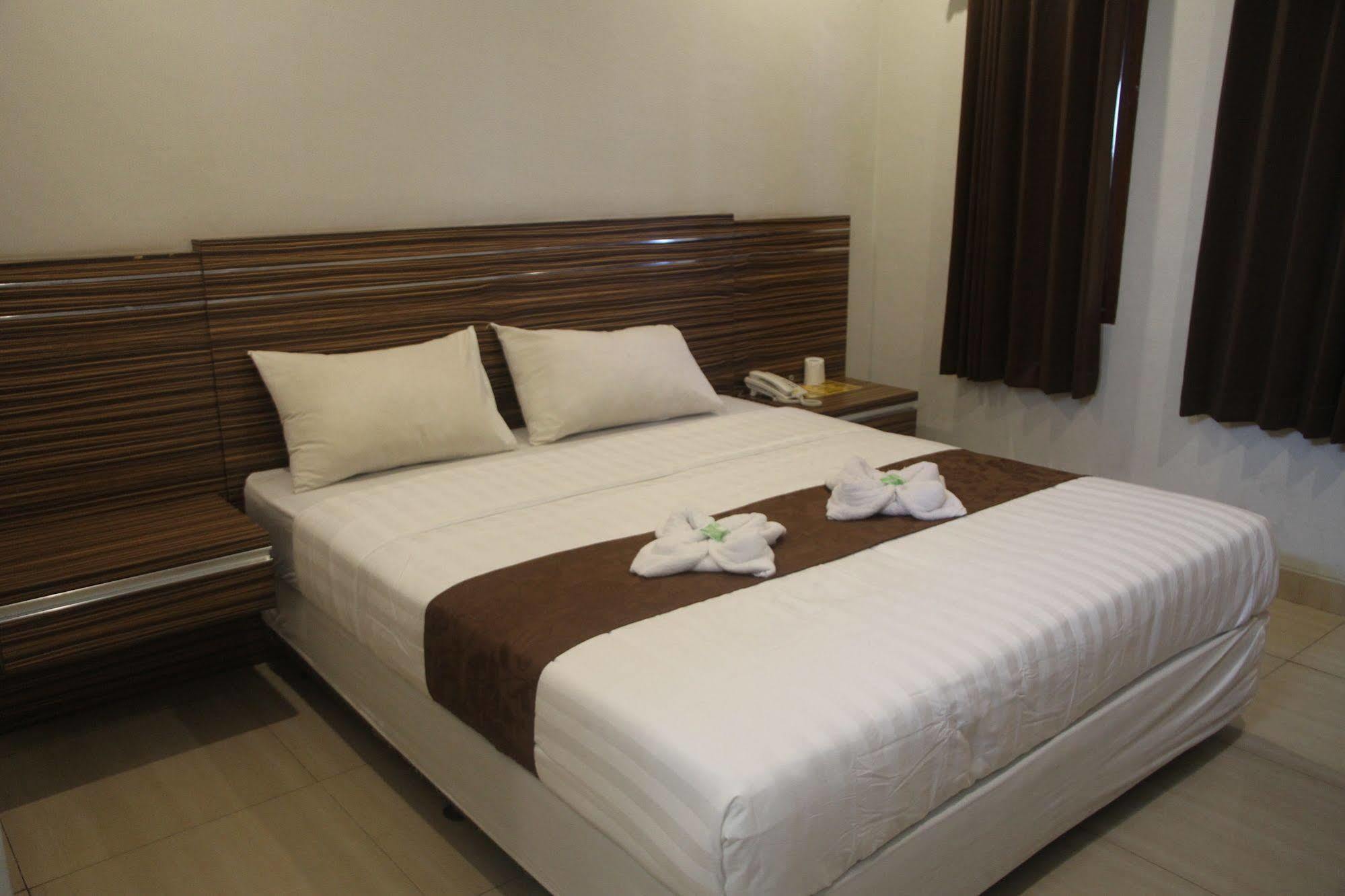 Palapa Hotel Mataram Eksteriør billede