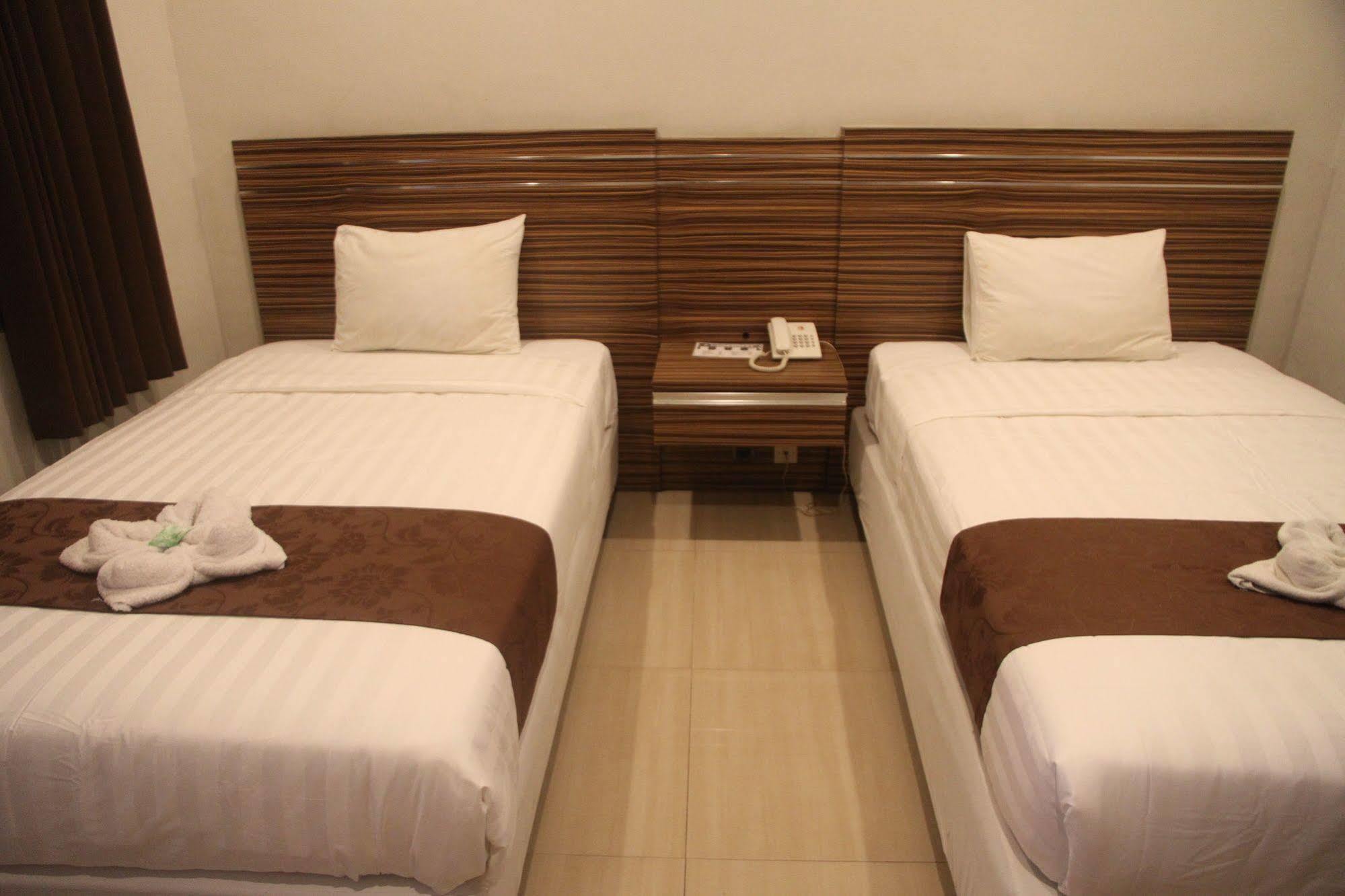 Palapa Hotel Mataram Eksteriør billede