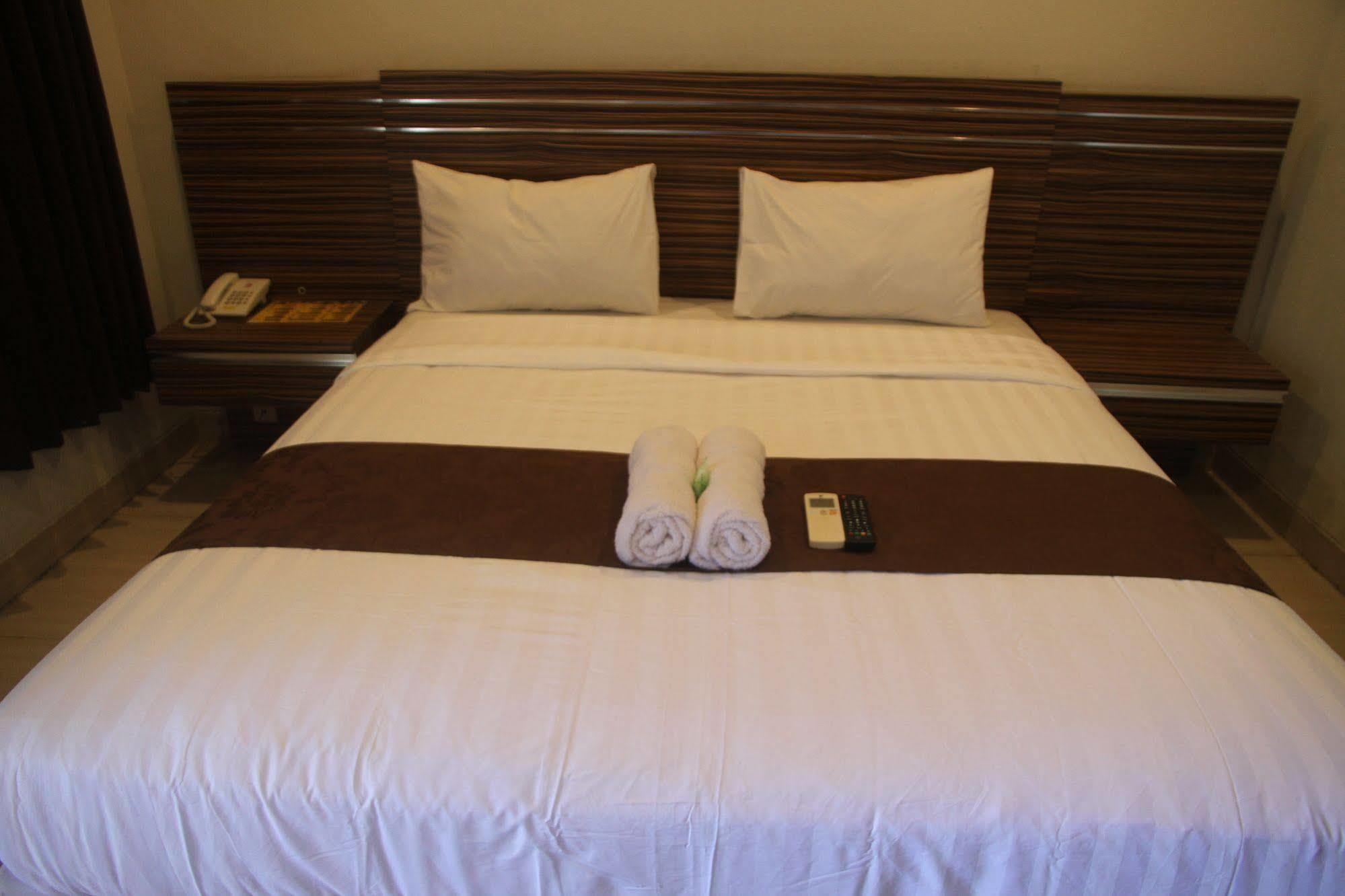 Palapa Hotel Mataram Eksteriør billede