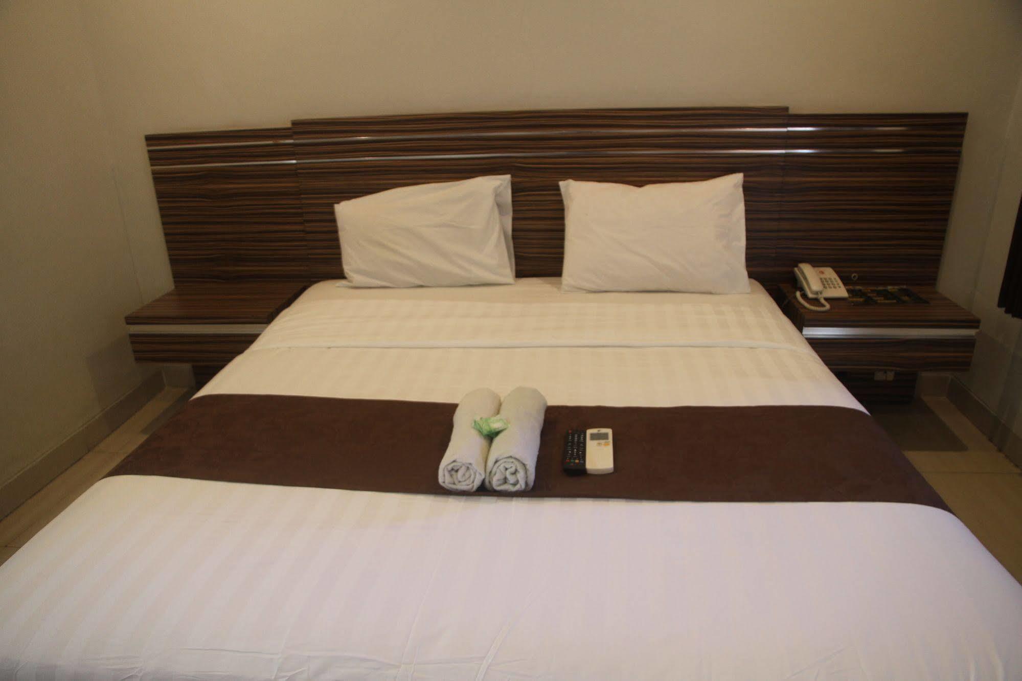 Palapa Hotel Mataram Eksteriør billede