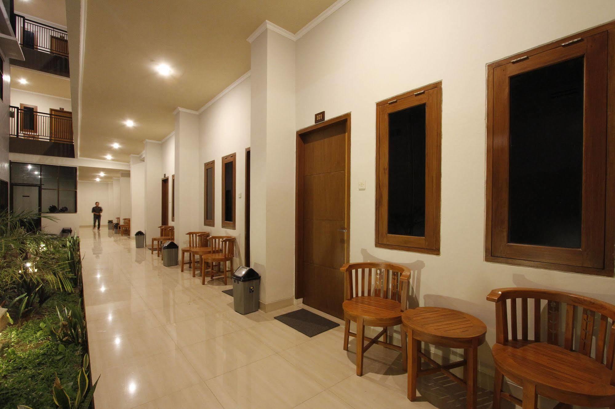 Palapa Hotel Mataram Eksteriør billede