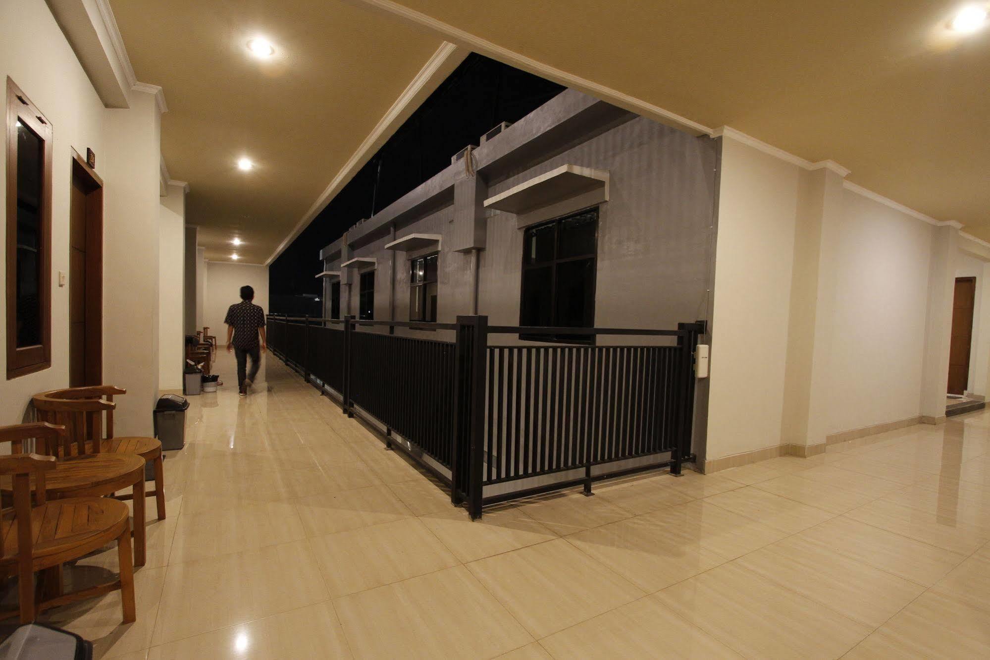 Palapa Hotel Mataram Eksteriør billede