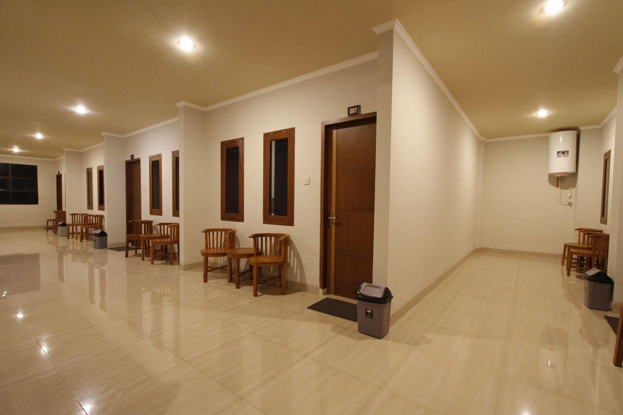 Palapa Hotel Mataram Eksteriør billede